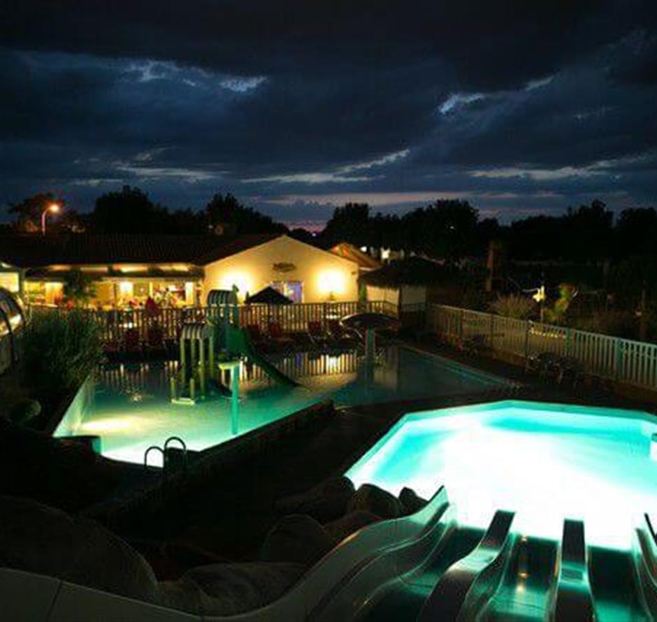 Water space 4-star campsite La Pomme de Pin in Saint Hilaire de Riez Vendée - ST HILAIRE DE RIEZ CAMPSITE