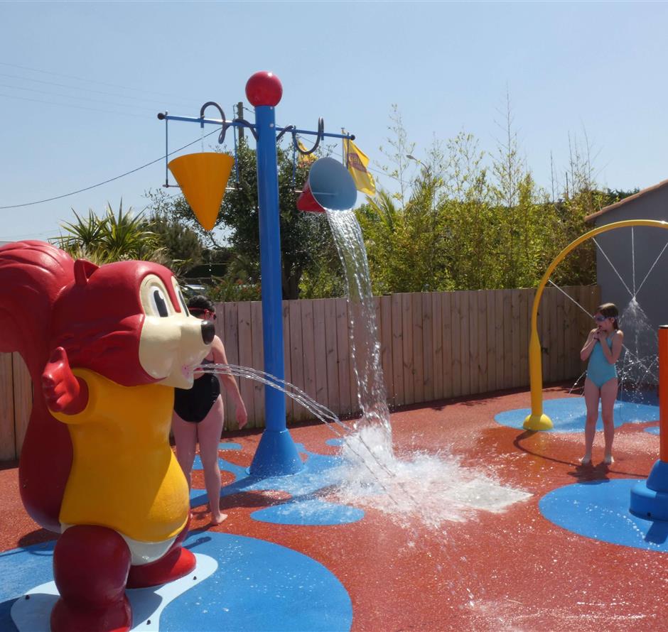 Holidays at the campsite La Pomme de Pin - St Hilaire de Riez - ST HILAIRE DE RIEZ CAMPSITE