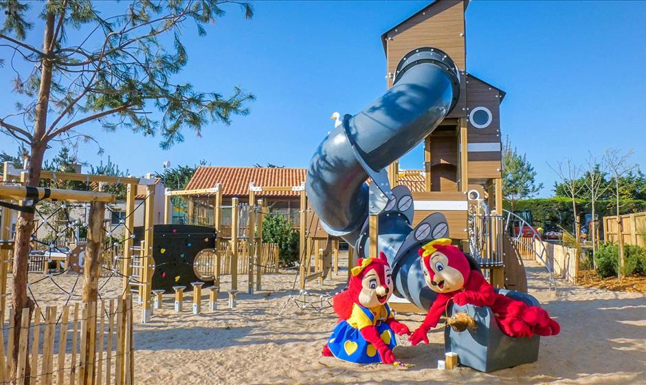 playground for children in st hilaire de riez - ST HILAIRE DE RIEZ CAMPSITE