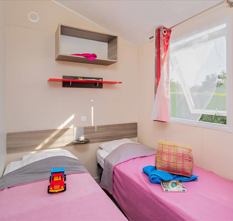 Cottage Luxe 6 people in a 4 star campsite La Pomme de Pin in Saint Hilaire de Riez in Vendée - ST HILAIRE DE RIEZ CAMPSITE