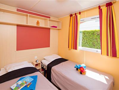 Cottage 6 people in a 4 star campsite La Pomme de Pin in Saint Hilaire de Riez in Vendée