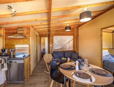 Luxury tente in Vendée with covered swimming pool