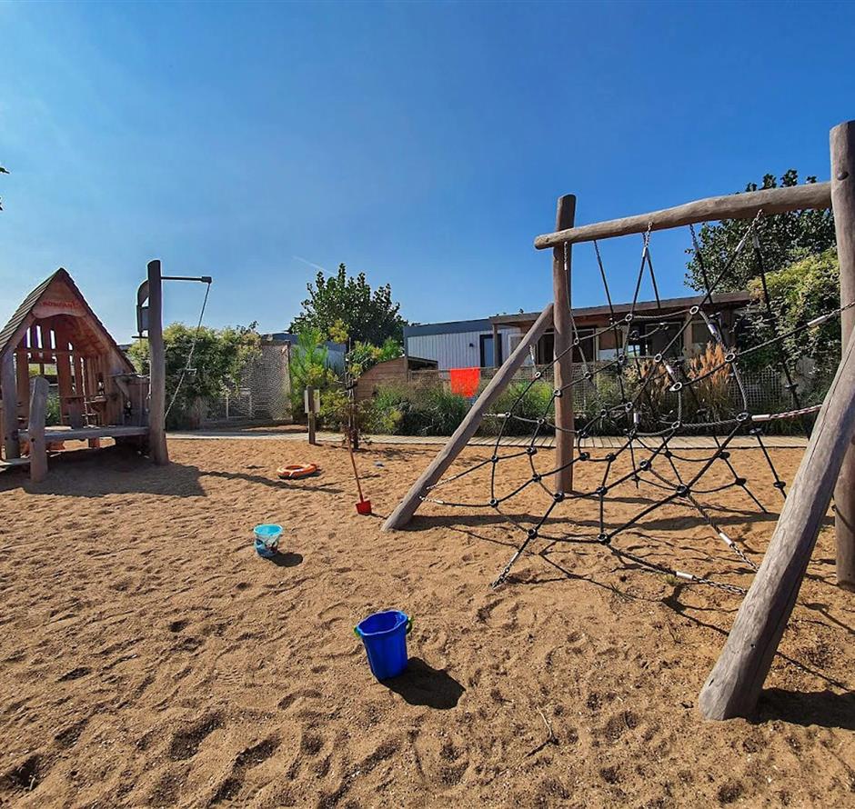 playground with climbing net - ST HILAIRE DE RIEZ CAMPSITE