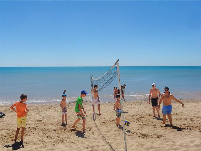 beach volleyball match in Saint Hilaire de Riez