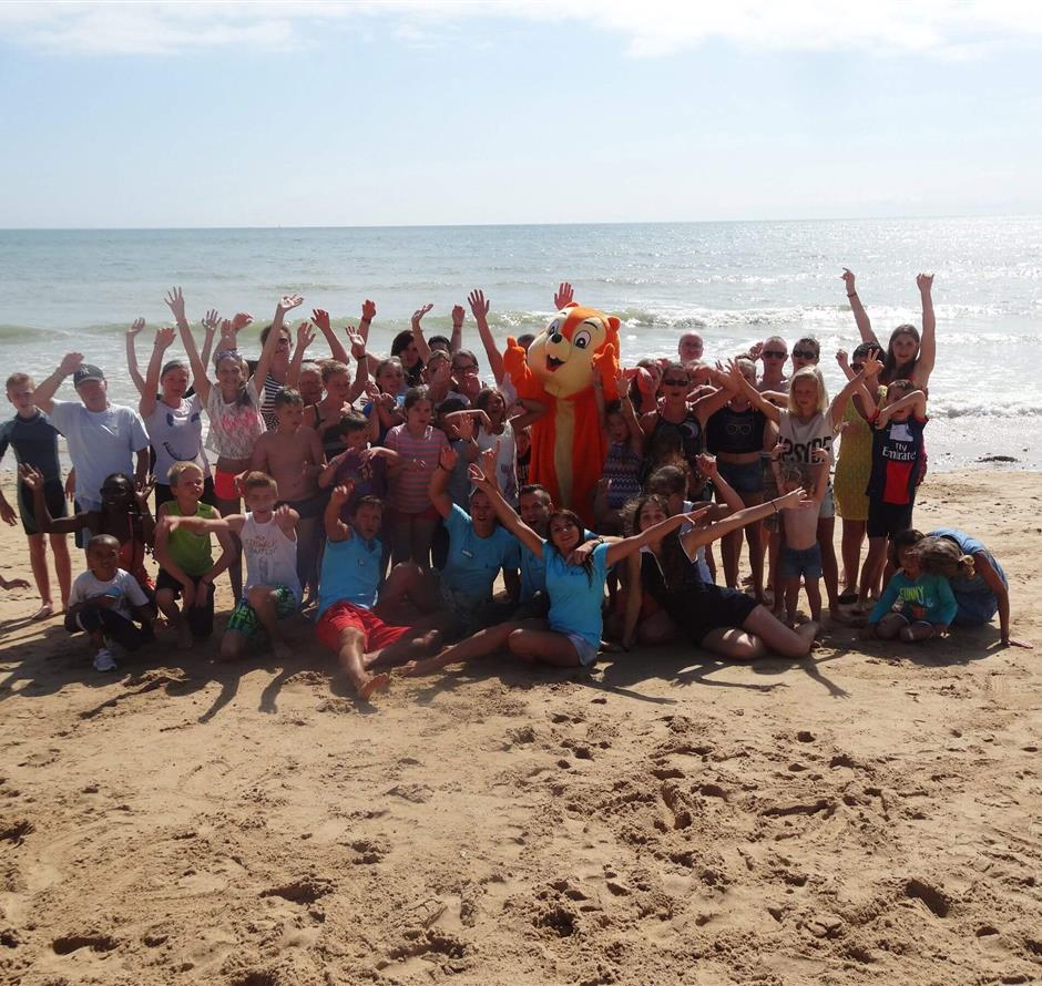 teen club at st hilaire de riez beach - ST HILAIRE DE RIEZ CAMPSITE
