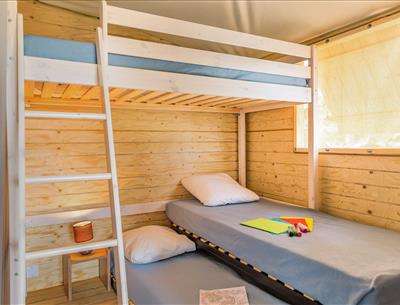 tent full equiped- seaside campsite- vendée- yelloh village