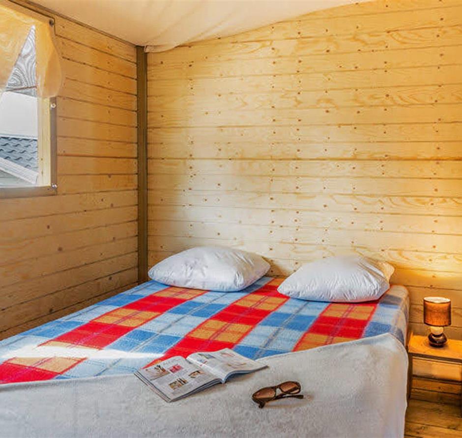tent full equiped- seaside campsite- vendée- yelloh village - ST HILAIRE DE RIEZ CAMPSITE