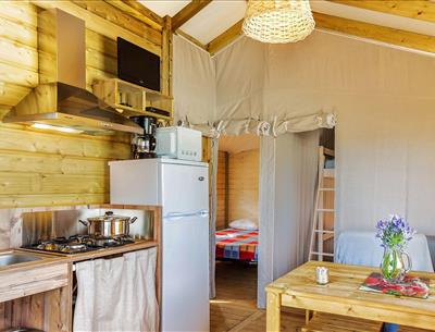 tent full equiped- seaside campsite- vendée- yelloh village