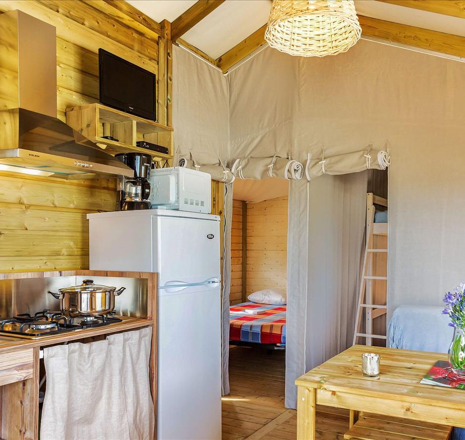 tent full equiped- seaside campsite- vendée- yelloh village - ST HILAIRE DE RIEZ CAMPSITE