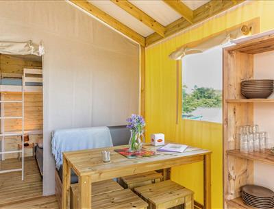 tent full equiped- seaside campsite- vendée- yelloh village