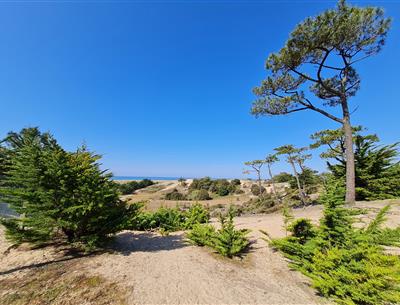 campsite with direct access to st hilaire beach
