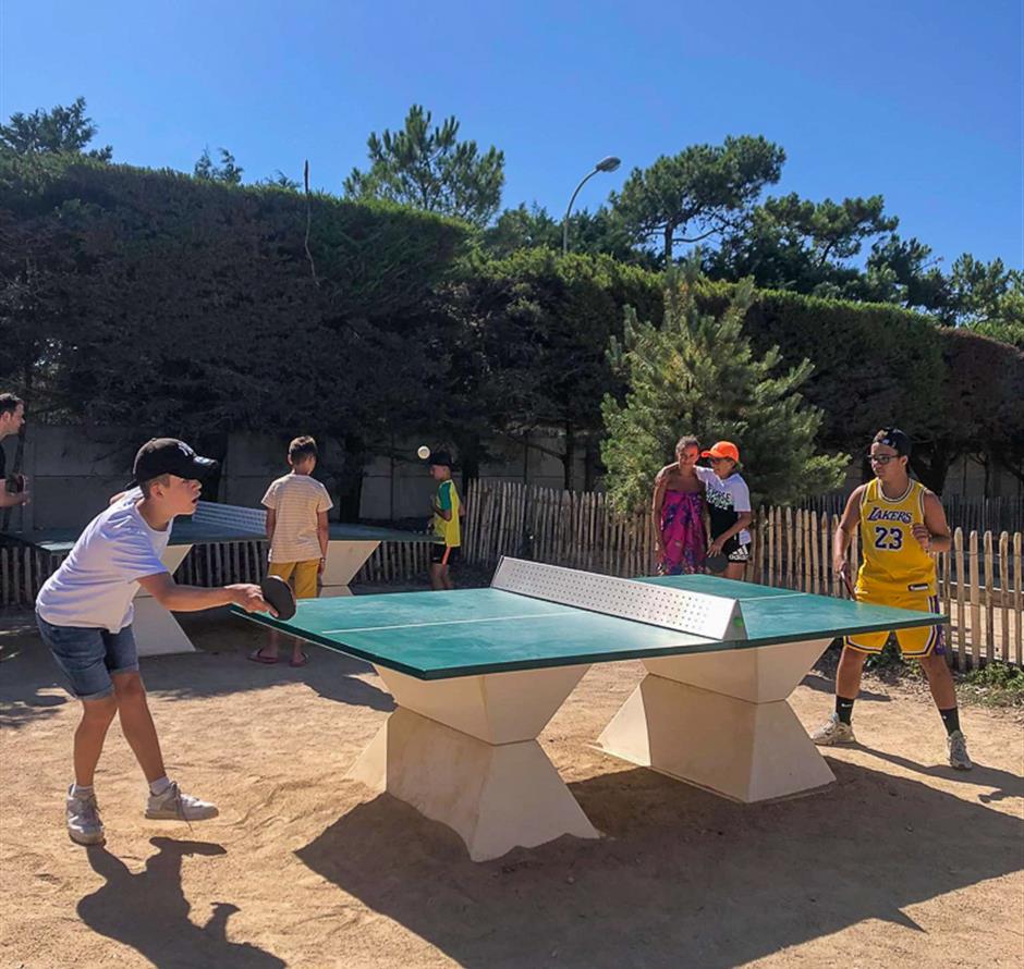 entertainments at yelloh village pomme de pin - ST HILAIRE DE RIEZ CAMPSITE