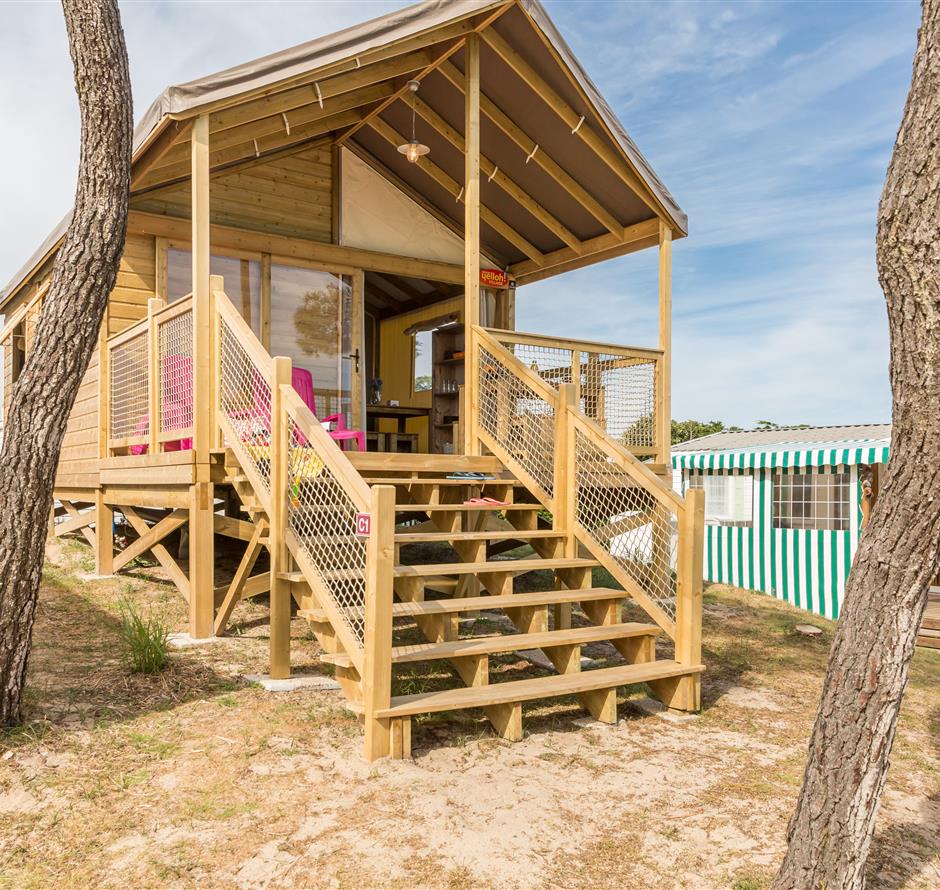 tent full equiped- seaside campsite- vendée- yelloh village - ST HILAIRE DE RIEZ CAMPSITE