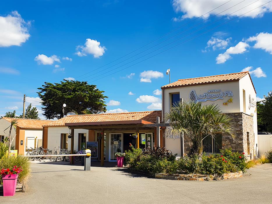 ST HILAIRE DE RIEZ CAMPSITE