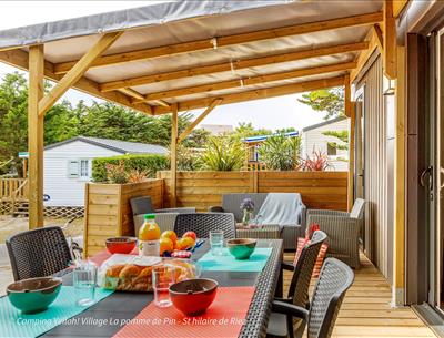 Covered terrace near the sea, Vendée campsite