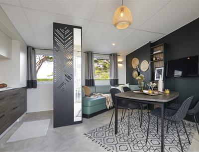 4-person cottage with 2 bedrooms and 2 bathrooms