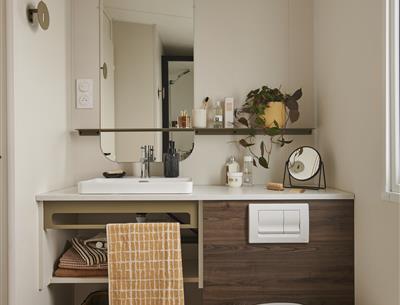 Mobile home with 2 bathrooms and 2 luxury bedrooms by the sea