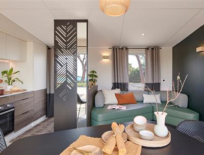 Mobile home for 6 people at a campsite in Vendée, St Hilaire de Riez