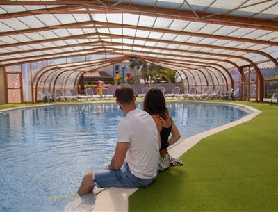 5-star campsite in St Hilaire de Riez with indoor swimming pool 