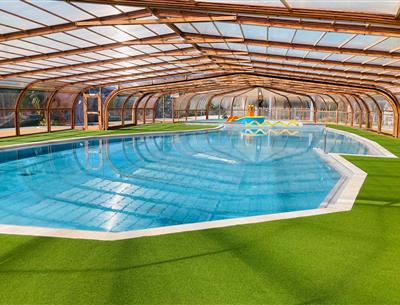 campsite with covered swimming pool in St hilaire de riez