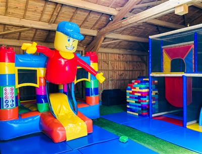 Camping La Pomme de Pin games room