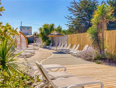Swimming pool with sunbathing area in St Hilaie de Riez